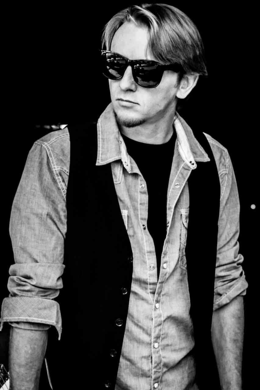 SHAUN PEACE