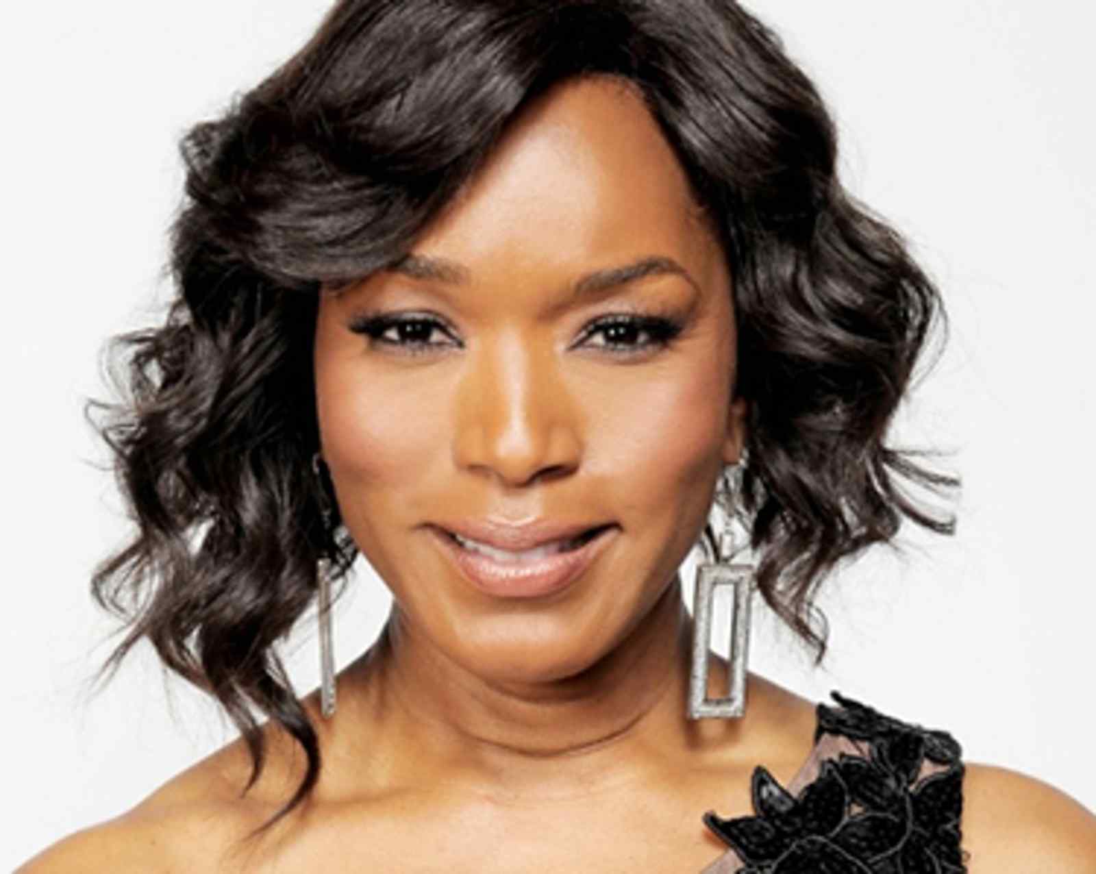 Angela Bassett