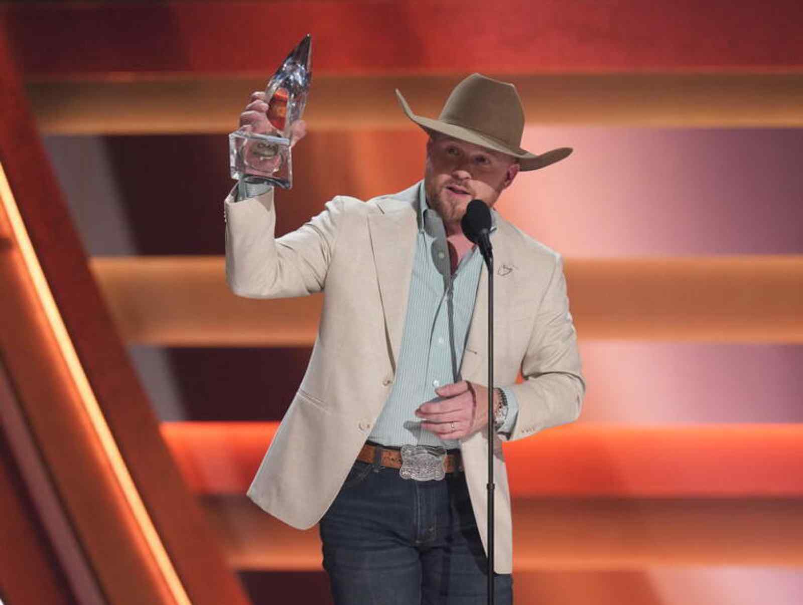 Cody Johnson Wins Male Vocalist of The Year at “The 59th Annual CMA Awards”