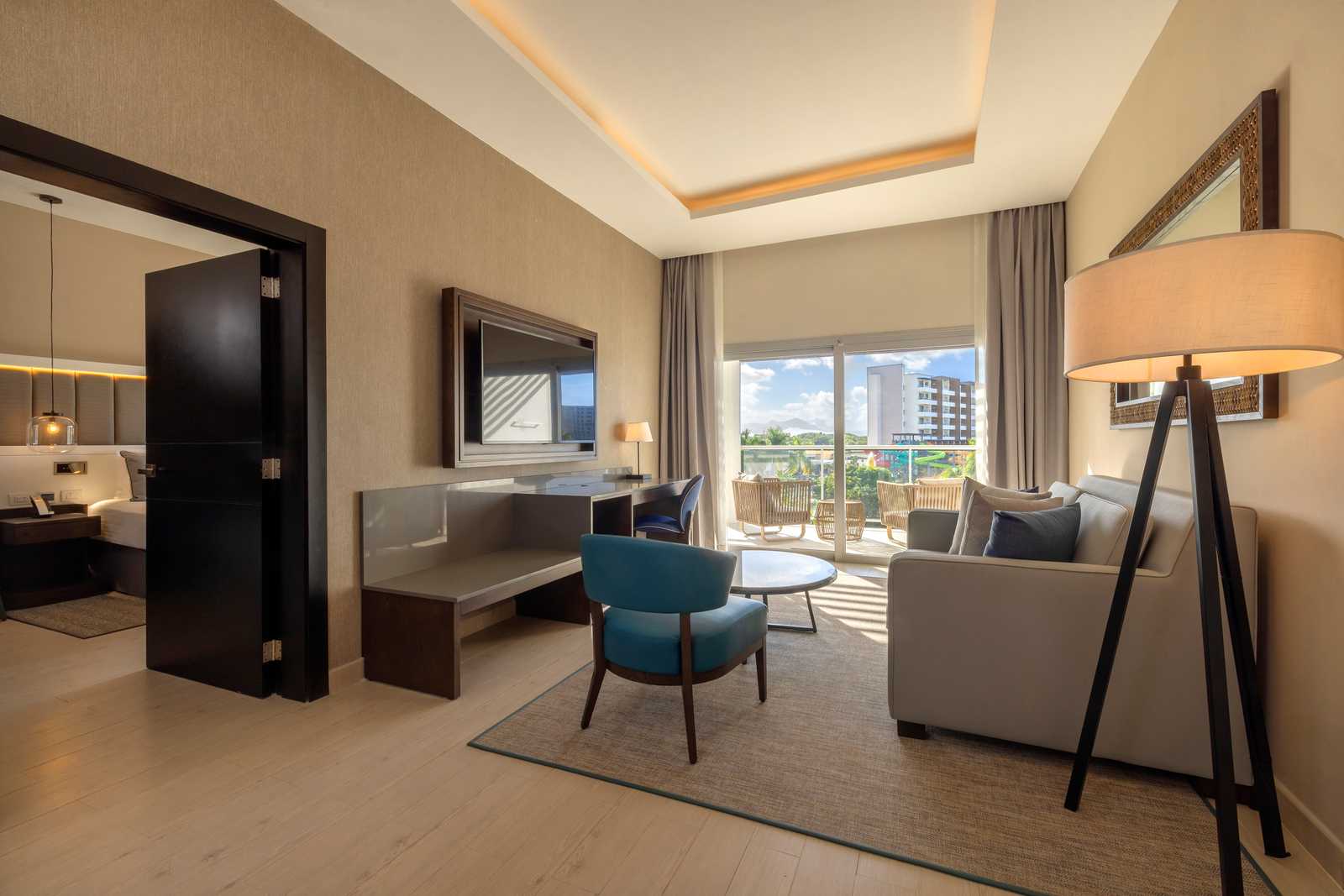 ROYALTON PRESIDENTIAL JACUZZI OCEAN VIEW ONE BEDROOM SUITE DIAMOND CLUB