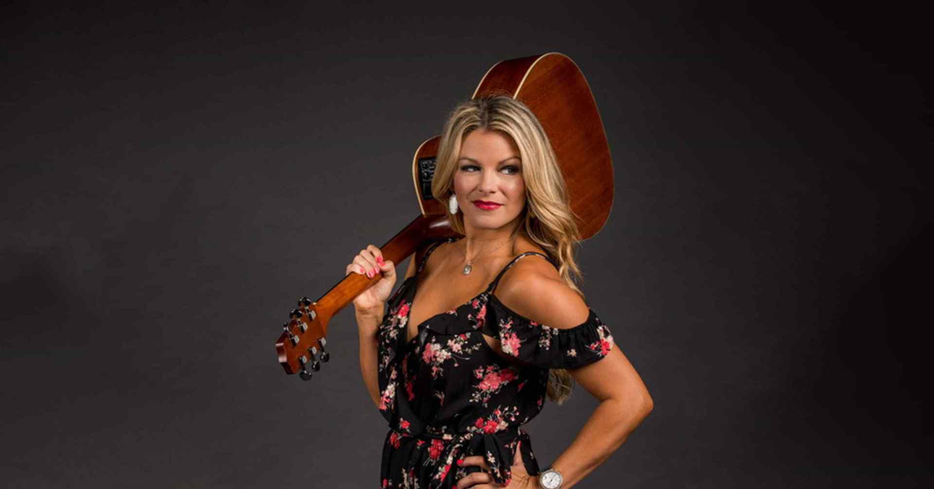 Sarah Hobbs Charismatic, powerful vocals, years of hard work has built her moment in the music industry.