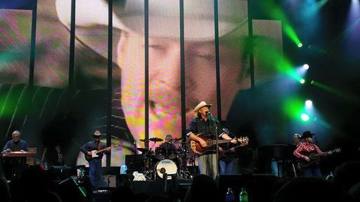 Alan Jackson in Greeville SC 