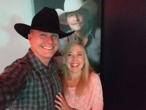 Minneapolis, MN Wifes 1st Alan Concert 