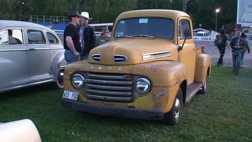 Everyone brought their vintage cars as a homage to Alan at the Sweden show 