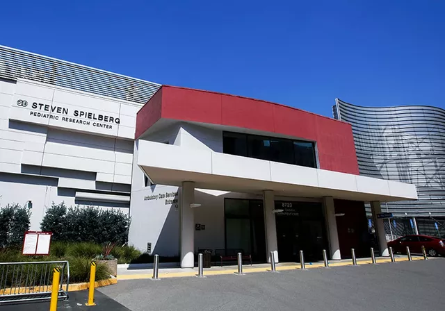 Cedar Sinai – Steven Spielberg Wing, 723 Alden Drive, Los Angeles, CA