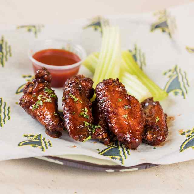 5 o'Clock Somewhere Aruba CHICKEN WINGS 5 o'Clock Somewhere Aruba Fried crisp and tossed with your choice of sauce