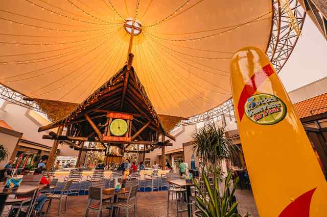 5 o'Clock Somewhere Aruba 5 o'Clock Somewhere Aruba Bar & Grill