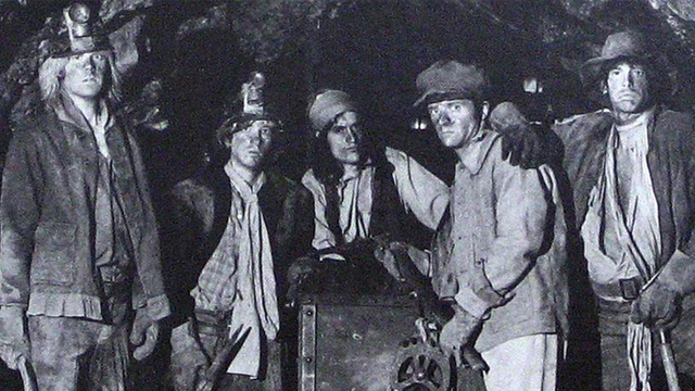 AeroHistory: Night in the Ruts