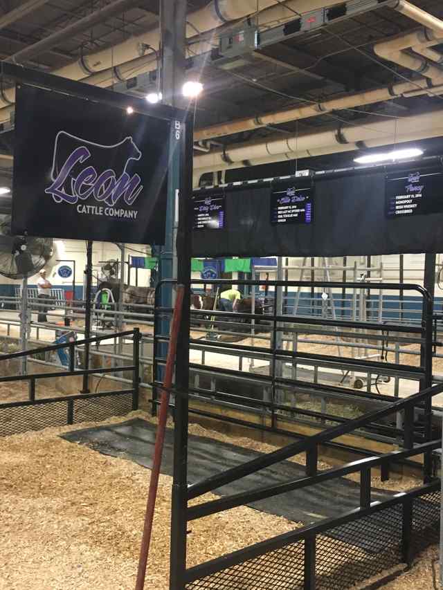 coverall_signs_and_banners_6_6850_1590769069.jpg coverall_signs_and_banners_6_6850_1590769069.jpg