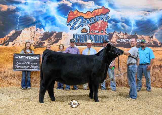 lucas_wisnefski_c_heifer_6564_1590706993_6996_1590771334.jpg lucas_wisnefski_c_heifer_6564_1590706993_6996_1590771334.jpg