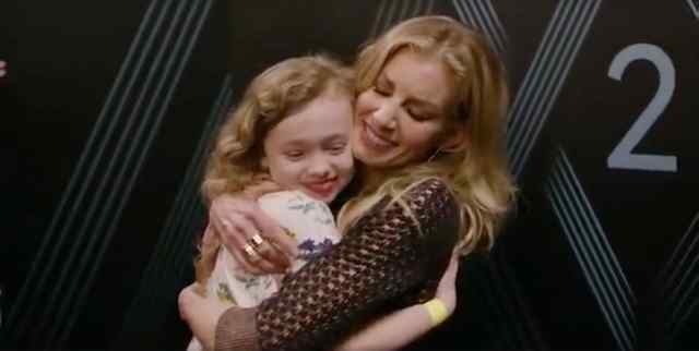 This Video of Faith Singing with a Young Fan Will Give You Chills