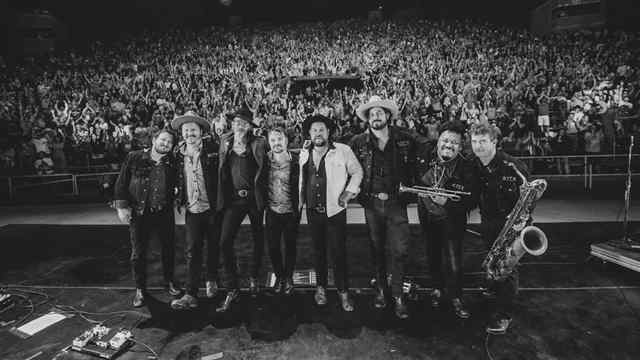 Nathaniel Rateliff & The Night Sweats