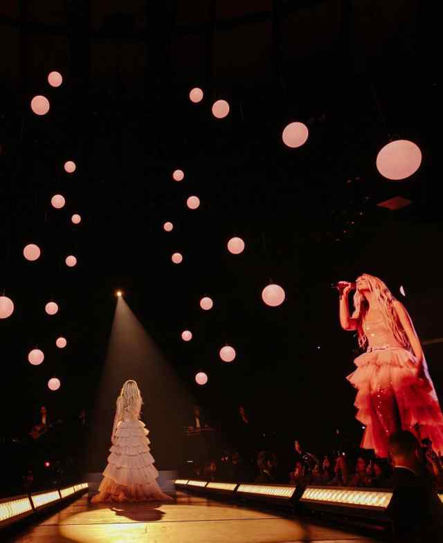 Kelsea Ballerini- Live On Tour