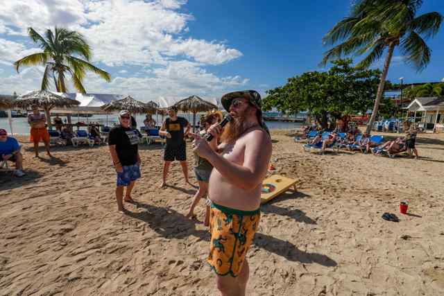cornhole2.jpg cornhole2.jpg