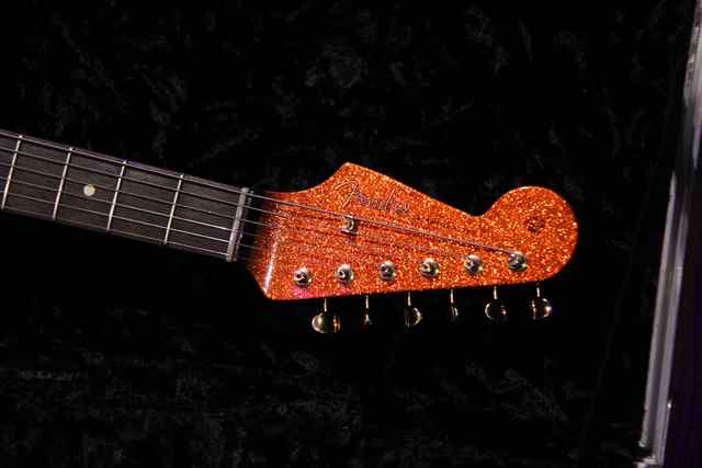 Copperboy Fender head, tuning keys and neck Copperboy Fender head, tuning keys and neck