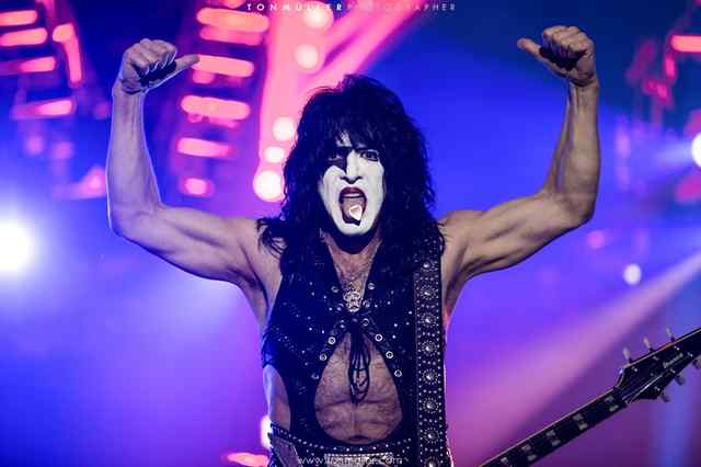 Paul Stanley Rocks 