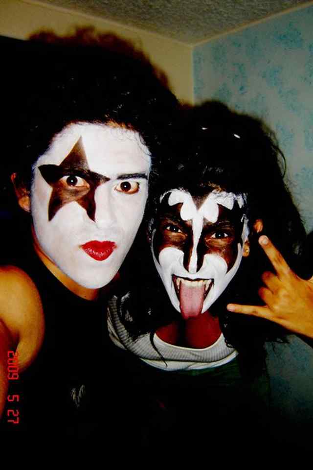 6 years ago --KISS Colombia!! 