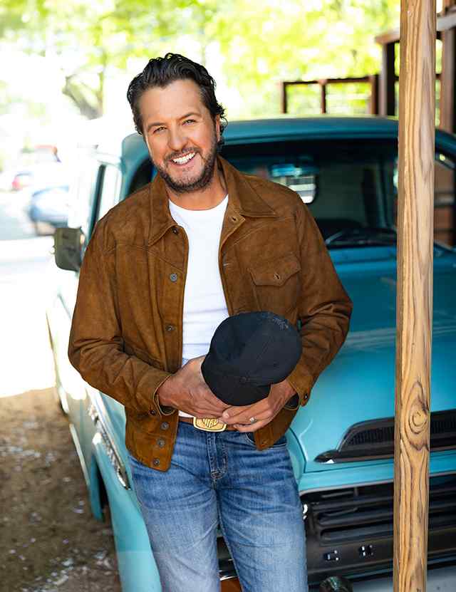 Luke Bryan Releases Final Track Before SIGNS Album Available on September 18