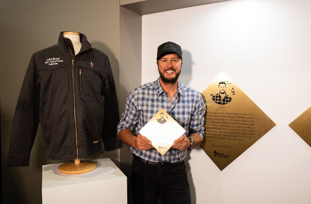 FIVE-TIME ENTERTAINER OF THE YEAR LUKE BRYAN NAMED 2025 INDUCTEE INTO RODEOHOUSTON® STAR TRAIL OF FAME