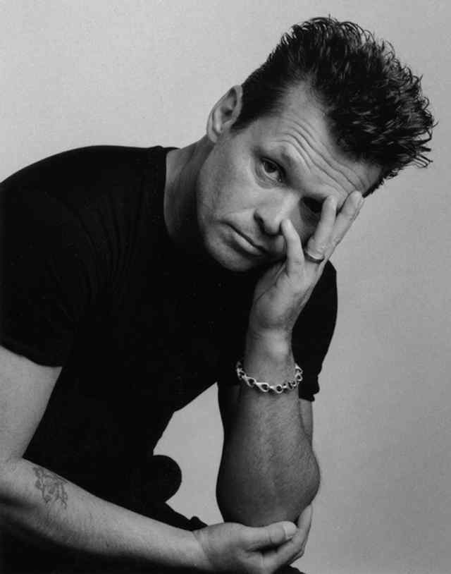 1997_handonface_640.jpg 1997_handonface_640.jpg