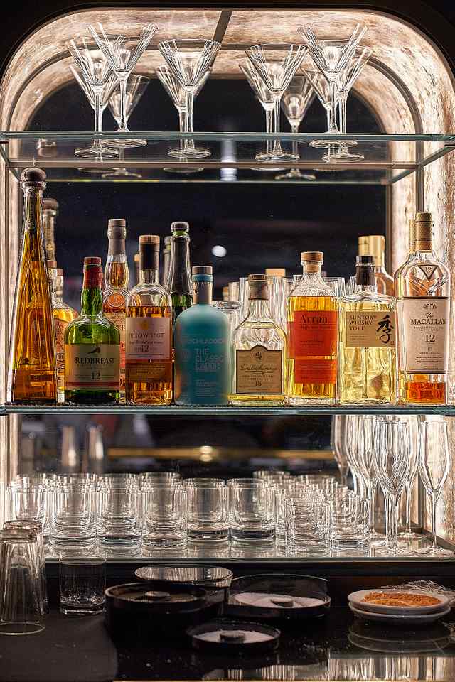 VJH23013 Winter Production _ Cowboy Bar _ Social 2048px_7276.jpg VJH23013 Winter Production _ Cowboy Bar _ Social 2048px_7276.jpg