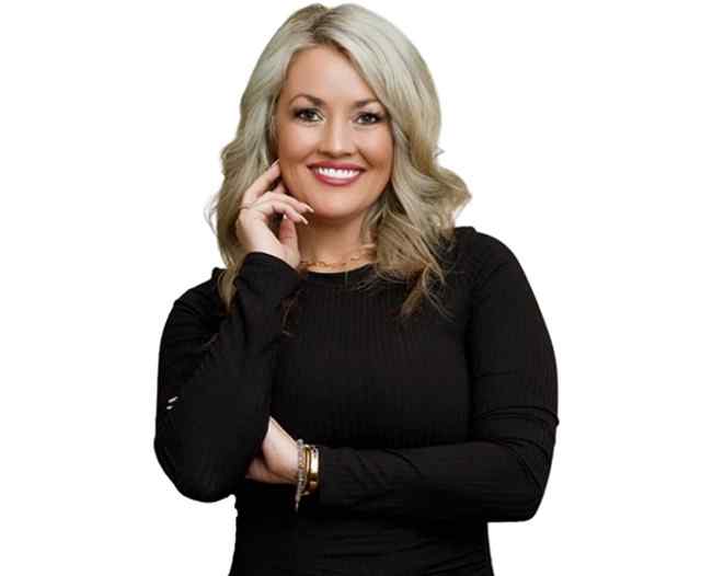 Crystal Mitchell, Managing Broker, Renshaw Company Realtors