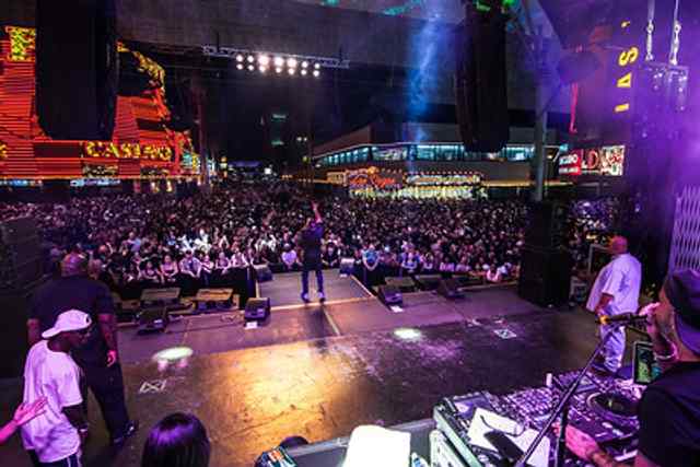 Smash Mouth  Fremont Street Experience