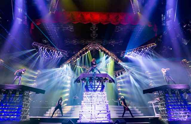 Staging Lifts Our lifts come in a wide range of finished heights and can travel above and below the stage for maximum effect. 