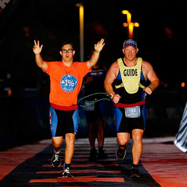 Chris Nikic kraze Estereyotip