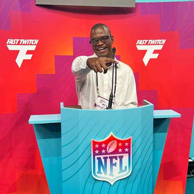 El atleta de St. Lucie se dirige al Super Bowl