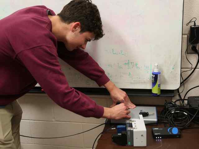 A team of Texas A&M engineers will work towards finding alternative ways to power jet engines