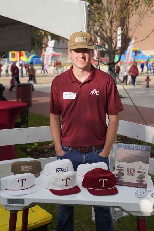 Carter Kuo ’23 never planned on starting a company while he was still a student