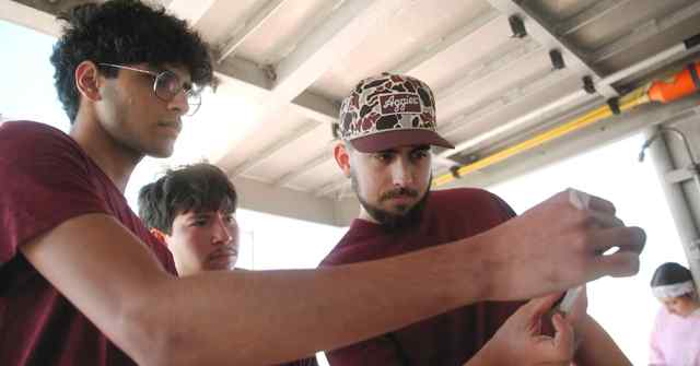Hands on learning with Galveston&rsquo;s Vessel Operations