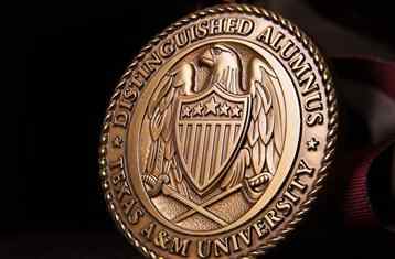 The Distinguished Alumnus Award