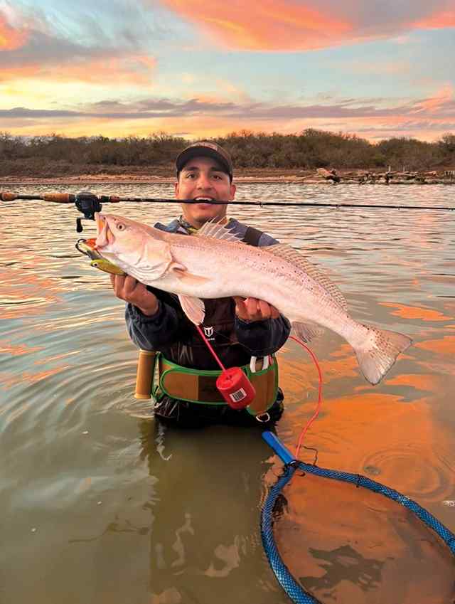Dj Reyna Baffin Bay - 30" 9 lb trout