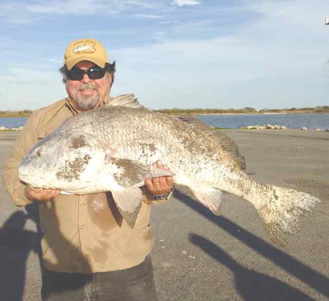 Manuel Gonzalez Seadrift44&quot; 60lb black drum