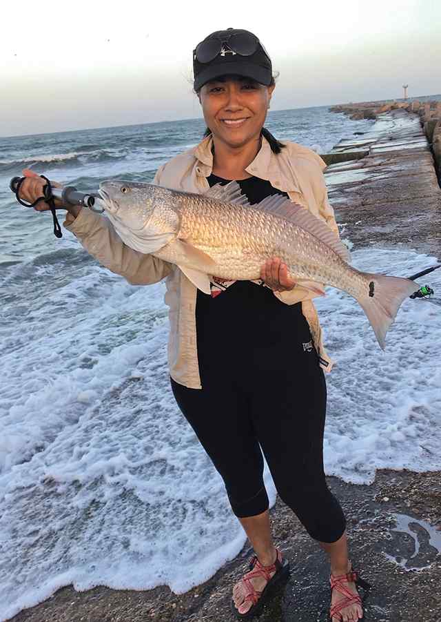 Ratha Lelek Port Aransas north jetty - 30" redfish