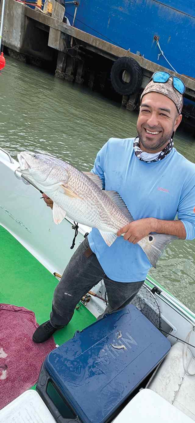 Ricardo Esquivel Galveston ship channel - 37" redfish