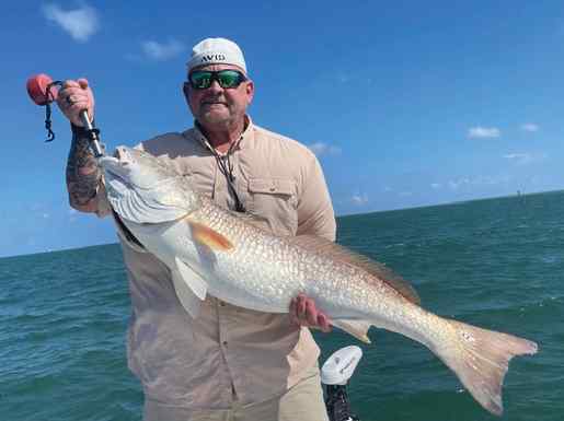 Kenneth Caldwell Port Aransas jetties - 43" bull red
