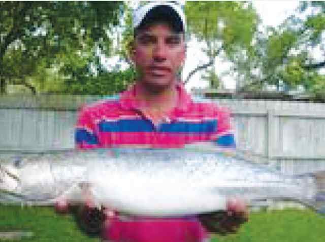 Manuel Cavazos South Padre
28" trout