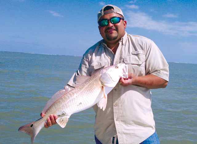 Roberto de Leon Arroyo City28&quot; redfish