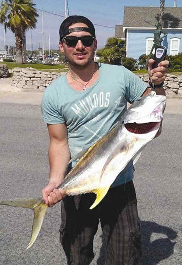 Ian McHaney Rockport beach37&quot; 13 lb jack crevalle
