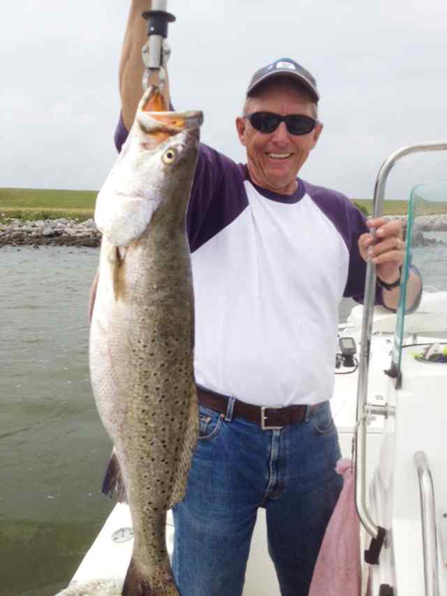 Johnny Walbrick Galveston Bay28&quot; 9+lb personal best speck! CPR