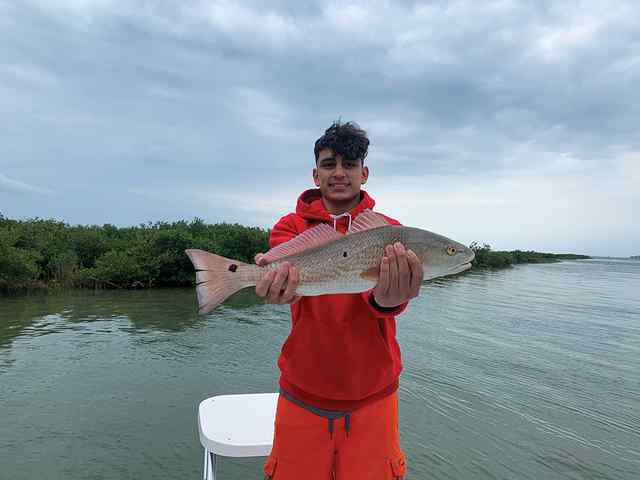 Fernando Leza Estes Flats - 25" redfish