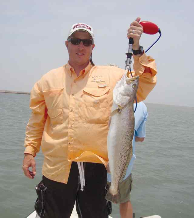 Dennis Gau Arroyo City31&quot; trout