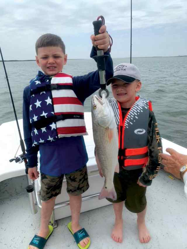 Slone & Slade Smalley Shoalwater Bay - 24" redfish