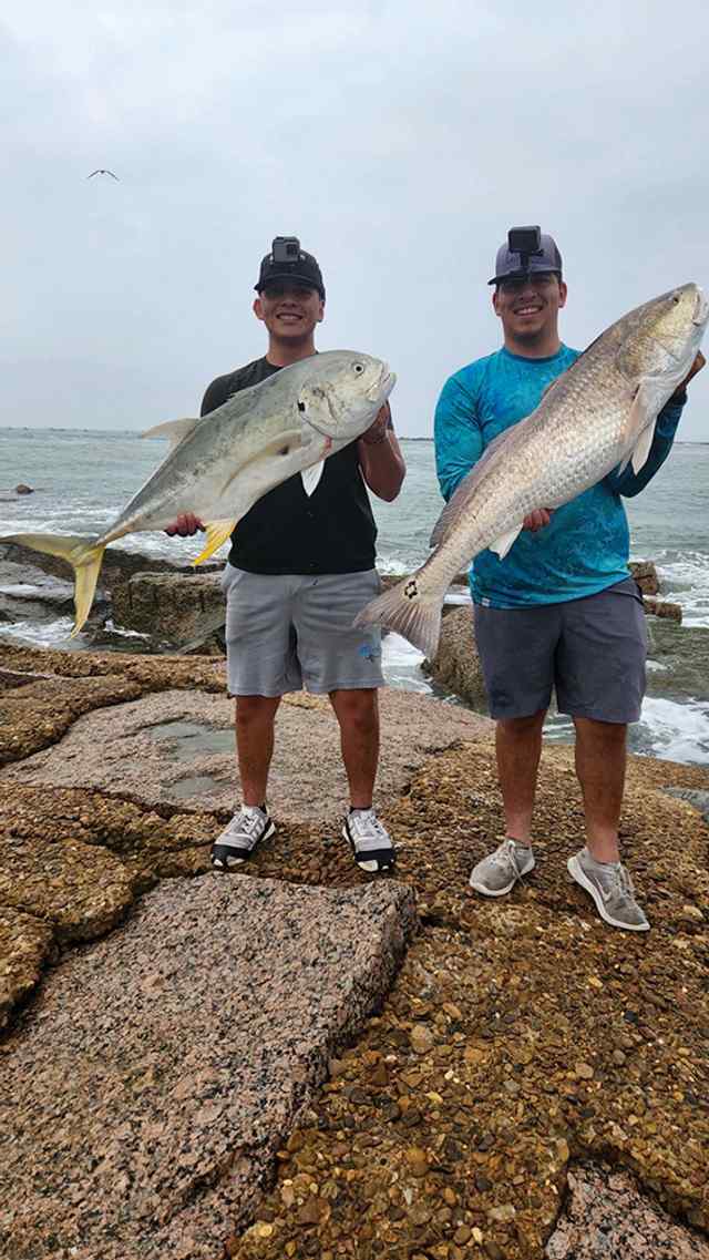 Eric Castillo & friend San José Island - jack crevalle & bull red