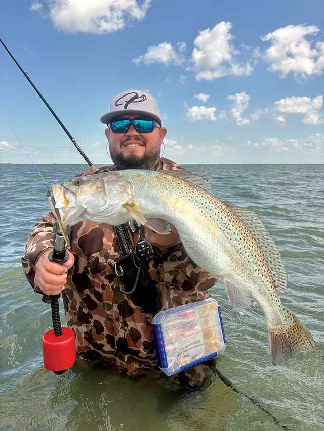 Noel Cruz Lower Laguna Madre - 28" trout