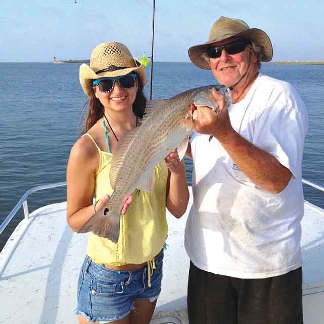 Lindsey Tupa East Bay25&quot; first redfish!