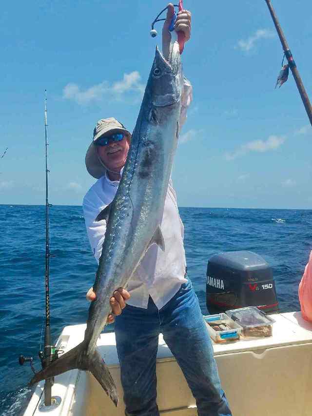Keith Morgan 15 miles offshore from POC - kingfish, caught on a mullet